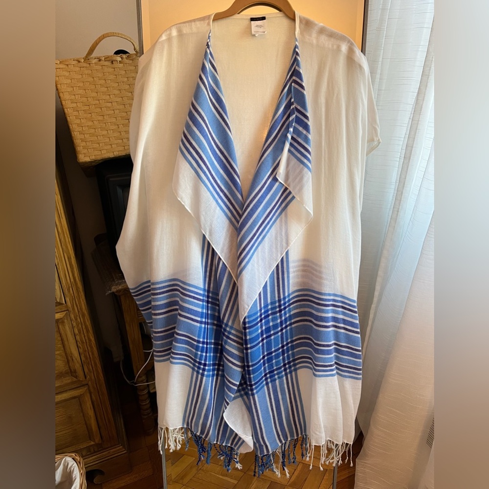 J. CREW cotton/acrylic shawl. One size